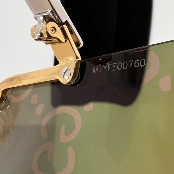 GUCCI Parade Runway Mask-Frame Metal Sunglasses main image 4